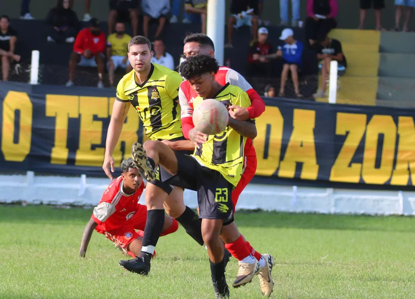Azaléia e Rei da Glória se enfrentam na abertura da rodada da Taça Marília